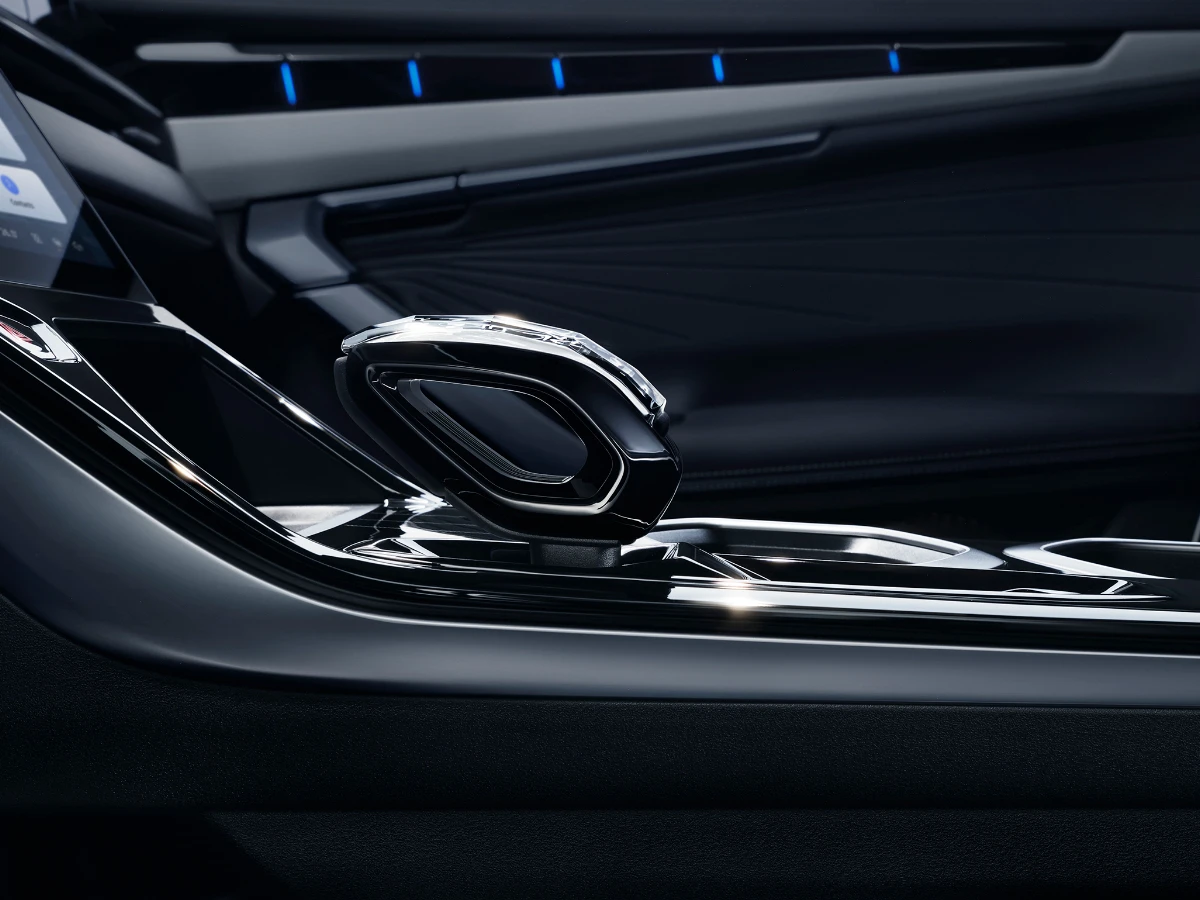 starray features 03 1200w